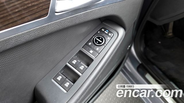 Genesis G80 2017 — photo 36