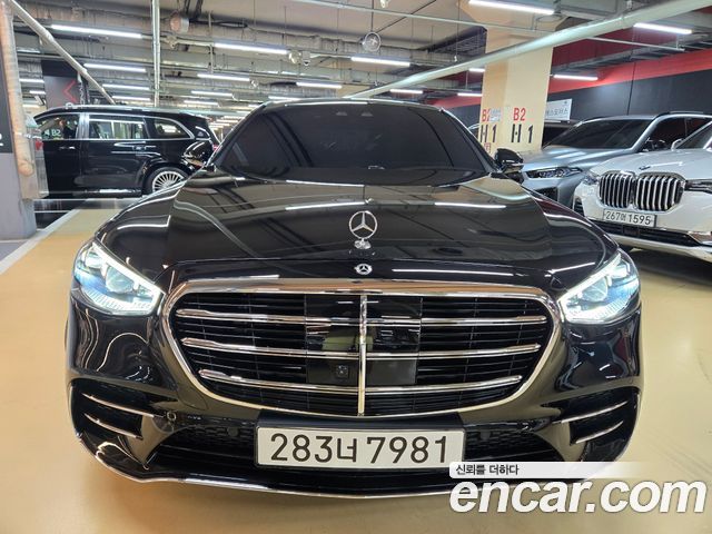 Mercedes-Benz S-Class 2025 — photo 3