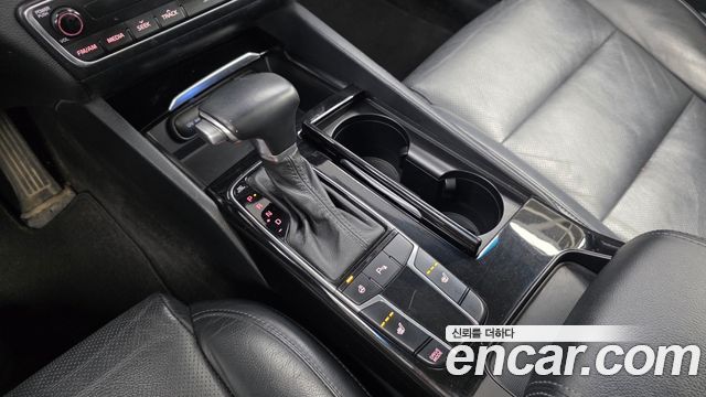 Kia K7 2017 — photo 9