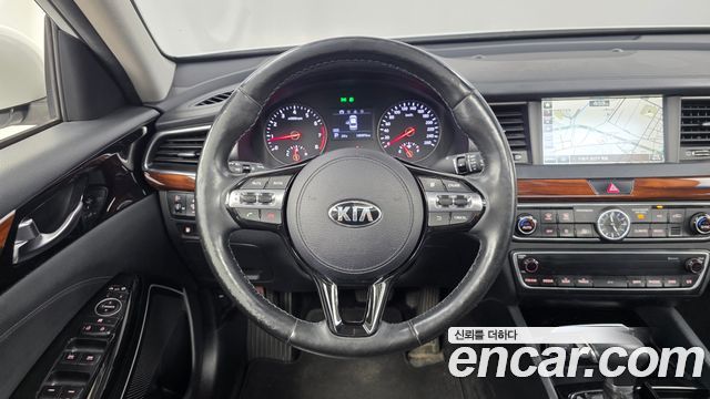 Kia K7 2017 — photo 13