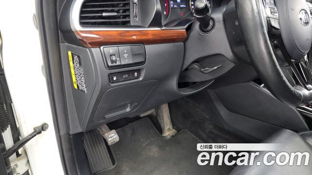 Kia K7 2017 — photo 17