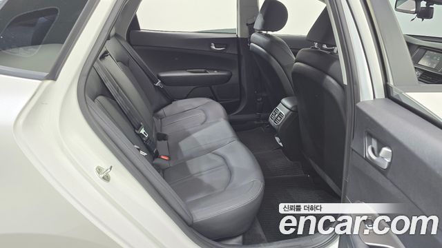Kia K5 2020 — photo 17