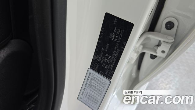 Kia K5 2020 — photo 32