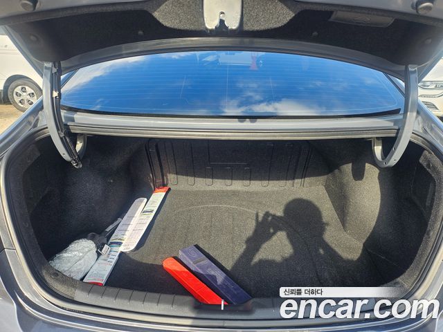 Hyundai AVANTE 2020 — photo 11