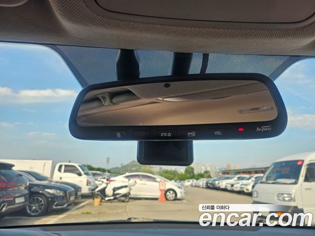 Hyundai AVANTE 2020 — photo 12