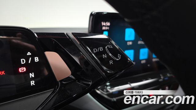 Volkswagen ID.4 2023 — photo 12