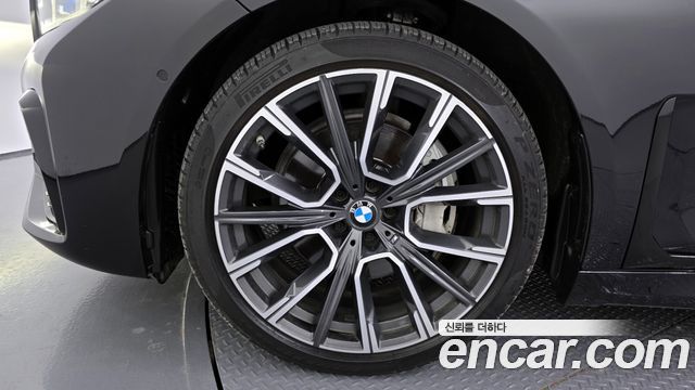 BMW 7-Series 2020 — photo 5
