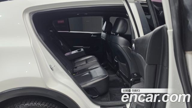 Kia Sportage 2019 — photo 11