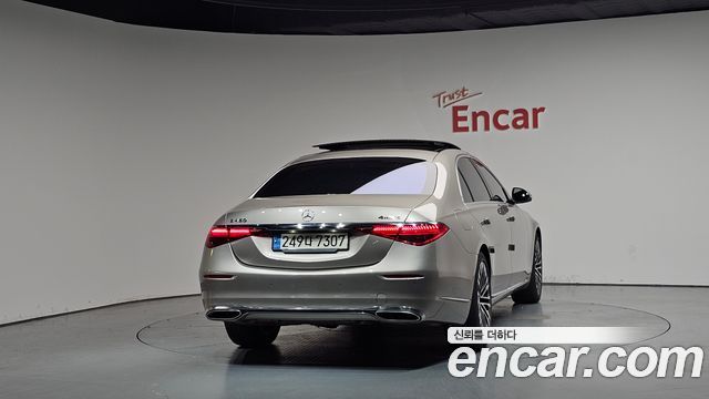 Mercedes-Benz S-Class 2022 — photo 4