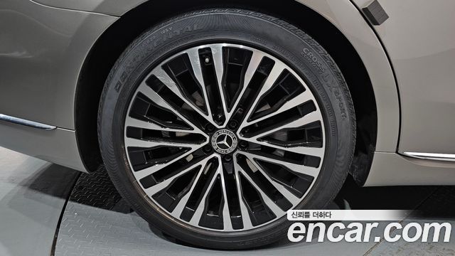 Mercedes-Benz S-Class 2022 — photo 5