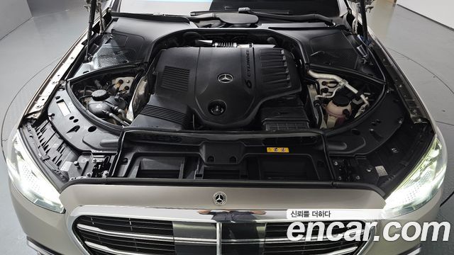 Mercedes-Benz S-Class 2022 — photo 6