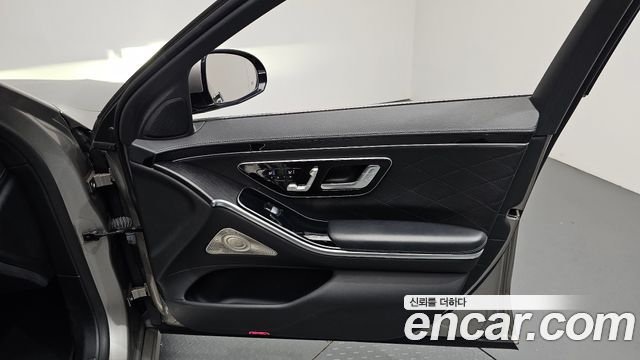 Mercedes-Benz S-Class 2022 — photo 14