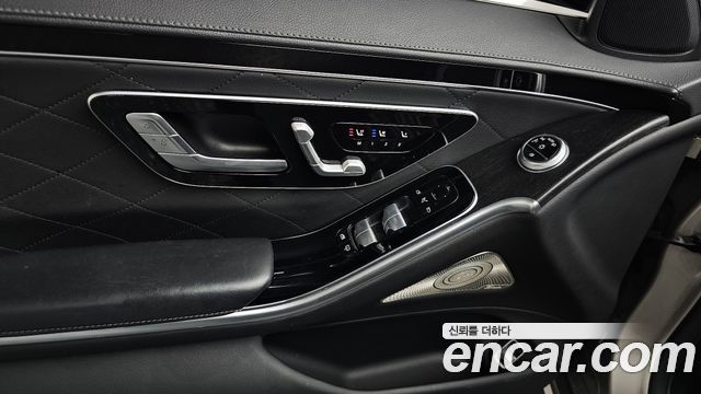 Mercedes-Benz S-Class 2022 — photo 29