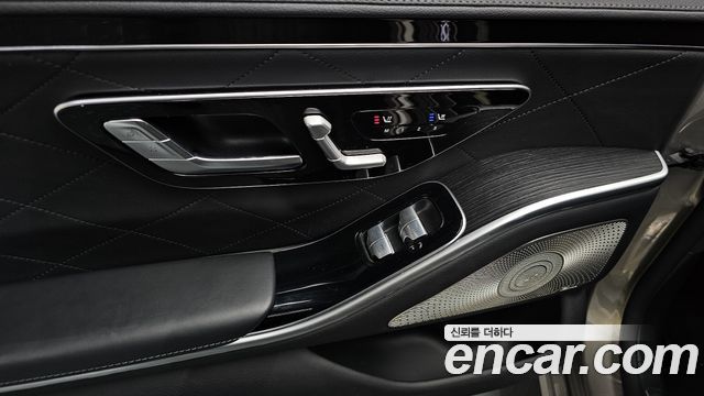 Mercedes-Benz S-Class 2022 — photo 30