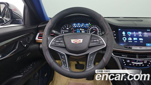 Cadillac CT6 2016 — photo 11