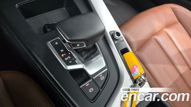 Audi A4 2023 — photo 12