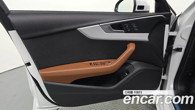 Audi A4 2023 — photo 14