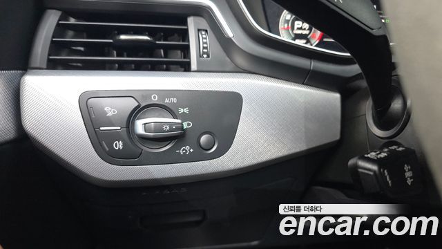 Audi A4 2023 — photo 27