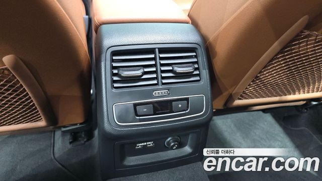 Audi A4 2023 — photo 30