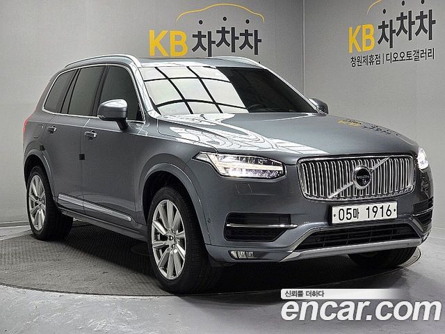 Volvo XC90 2019 — photo 1