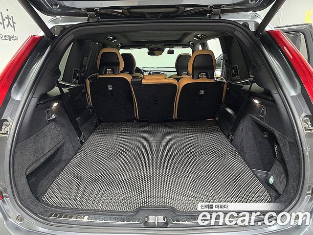 Volvo XC90 2019 — photo 11
