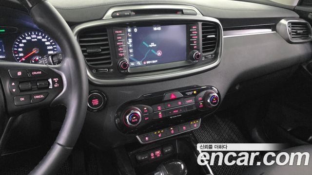 Kia Sorento 2016 — photo 22