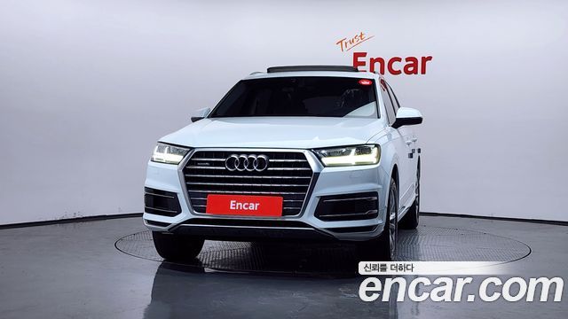 Audi Q7 2019 — photo 3
