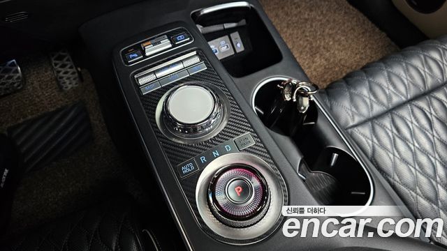 Genesis GV70 2021 — photo 12