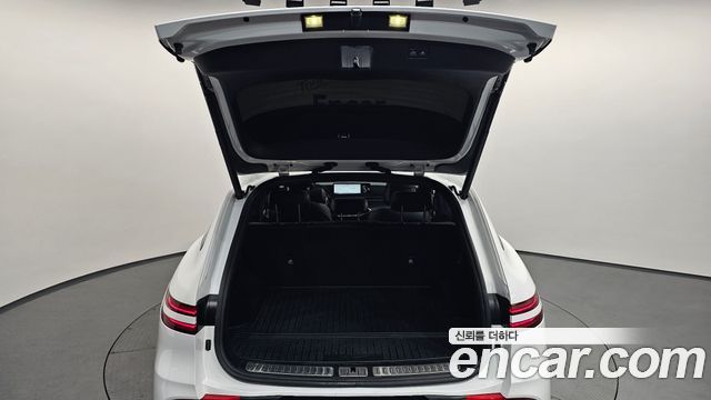Genesis GV70 2021 — photo 23