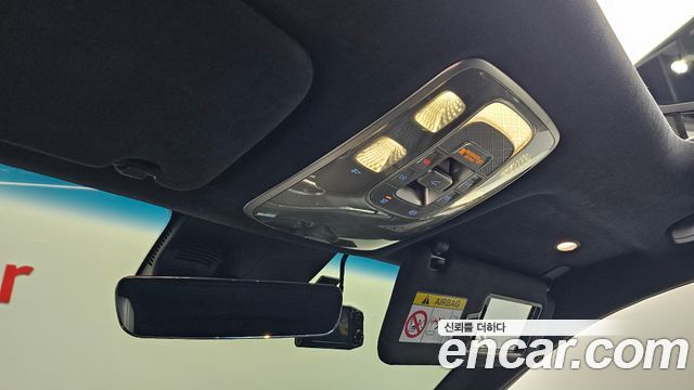 Genesis GV70 2021 — photo 24