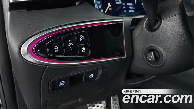Genesis GV70 2021 — photo 26