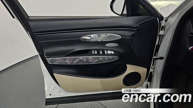 Genesis GV70 2021 — photo 14