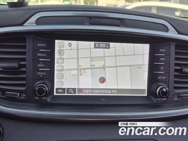 Kia Sorento 2019 — photo 11