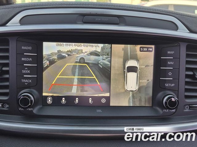 Kia Sorento 2019 — photo 12