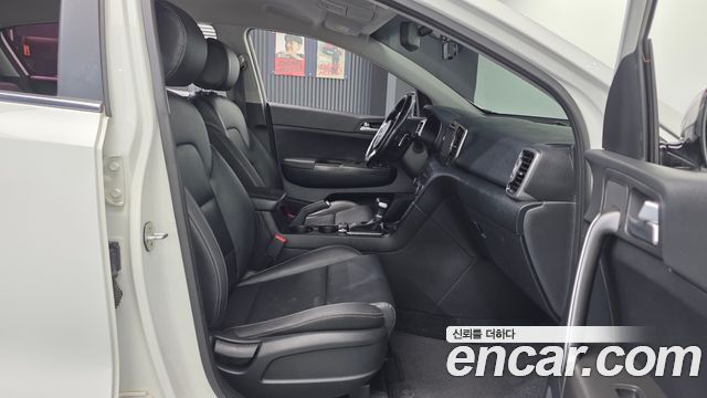 Kia Sportage 2016 — photo 11