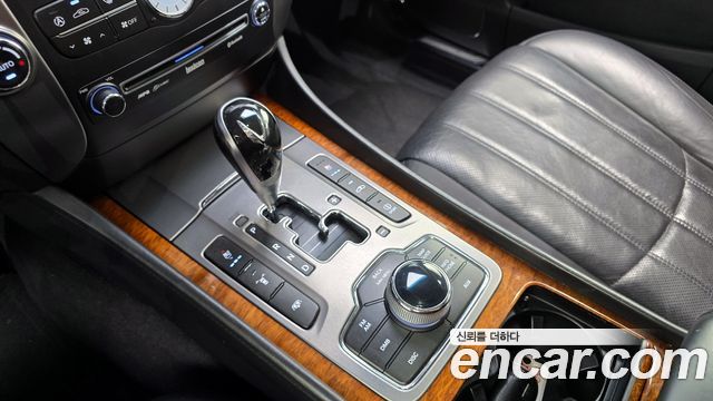 Hyundai Equus 2010 — photo 9