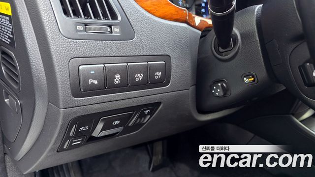 Hyundai Equus 2010 — photo 18