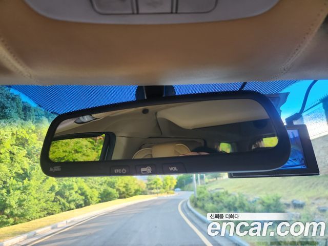 Hyundai Starex 2018 — photo 9