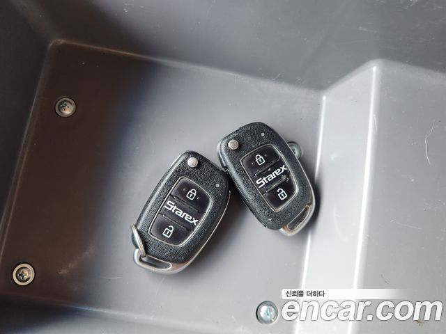 Hyundai Starex 2018 — photo 14