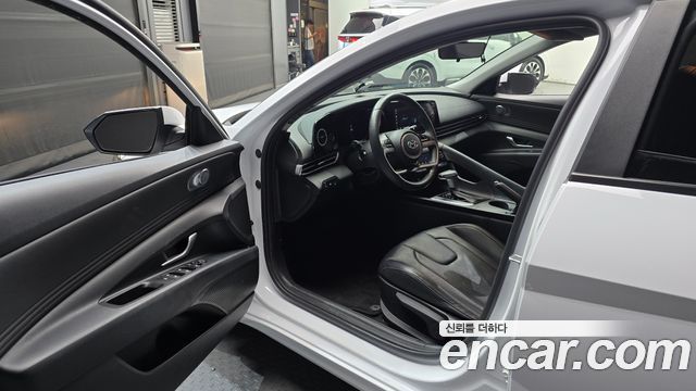 Hyundai AVANTE 2023 — photo 13