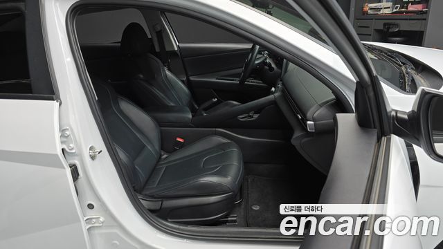Hyundai AVANTE 2023 — photo 17