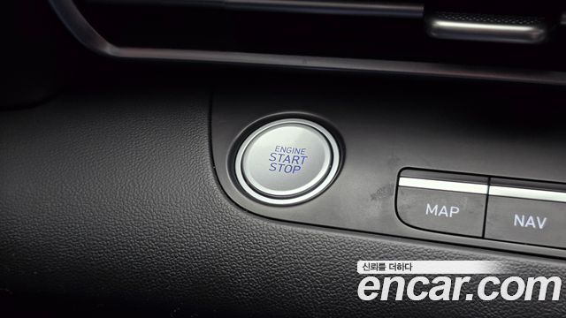 Hyundai AVANTE 2023 — photo 19
