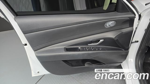 Hyundai AVANTE 2023 — photo 14