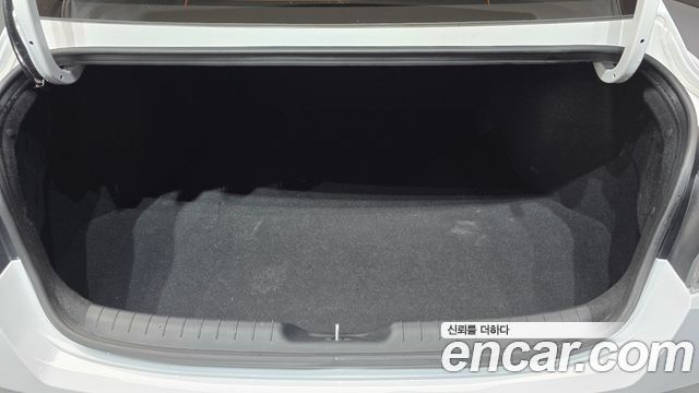 Hyundai AVANTE 2023 — photo 30