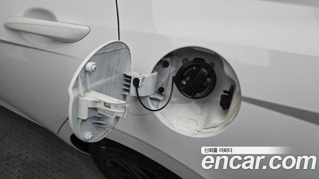 Hyundai AVANTE 2023 — photo 33