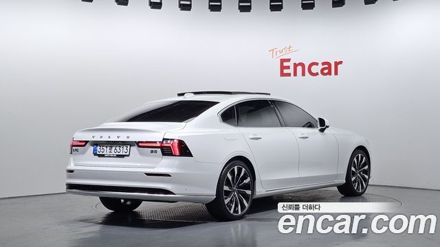 Volvo S90 2026 — photo 2