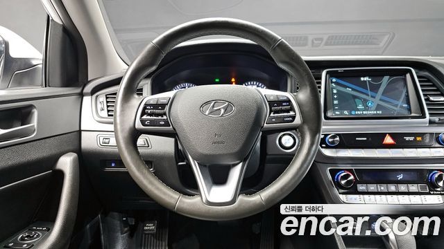 Hyundai Sonata 2019 — photo 12