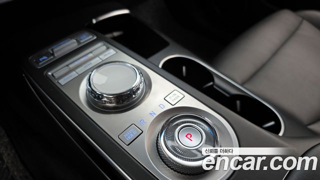 Genesis GV70 2021 — photo 12