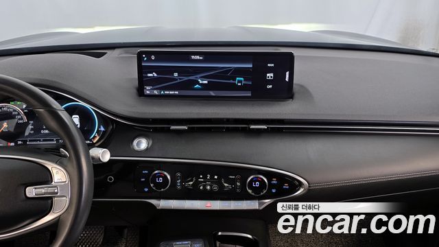 Genesis GV70 2021 — photo 18