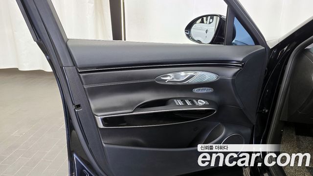 Genesis GV70 2021 — photo 14